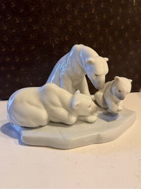 LLADRO Bearly Love